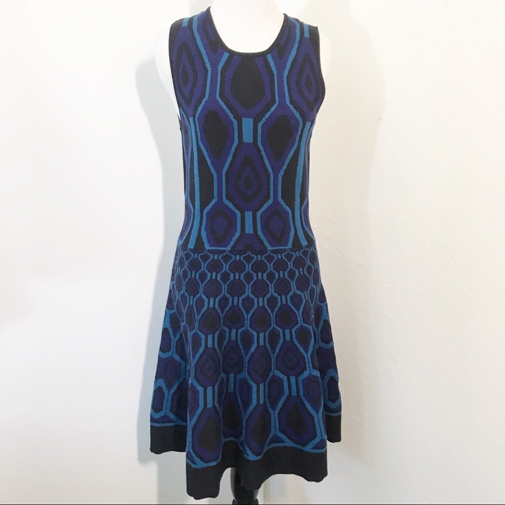 Leota Sleeveless Dress Large